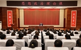 王國(guó)斌在武威職業(yè)學(xué)院講思政課